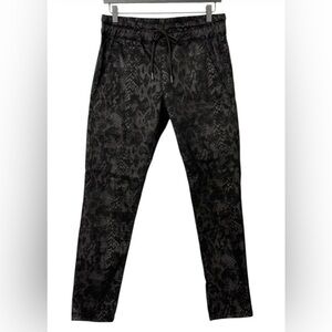Bevy Flog Women's Shely Pants Black Snake Python Tapered Drawstring EUC Size 25